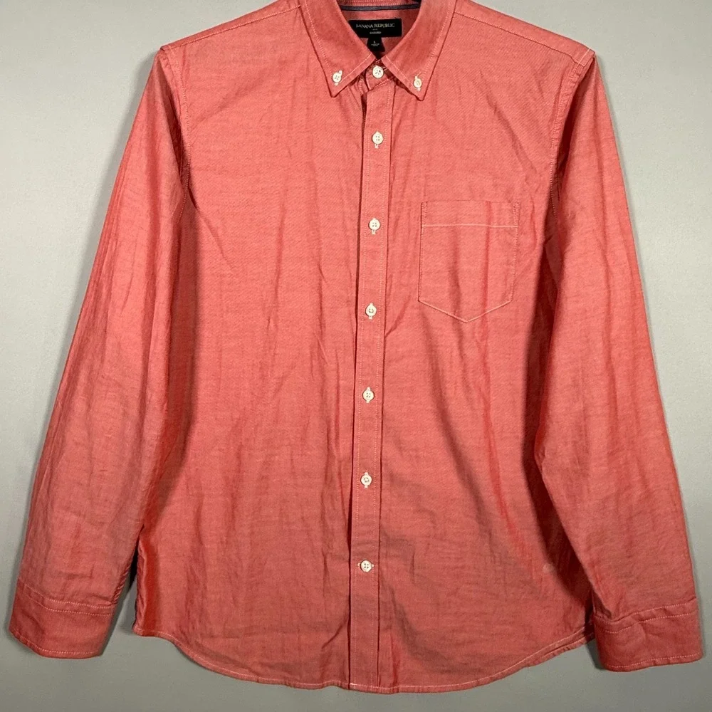 Banana Republic Oxford Shirt Mens L Red Untucked Fit‎ ButtonDown Chest 44
